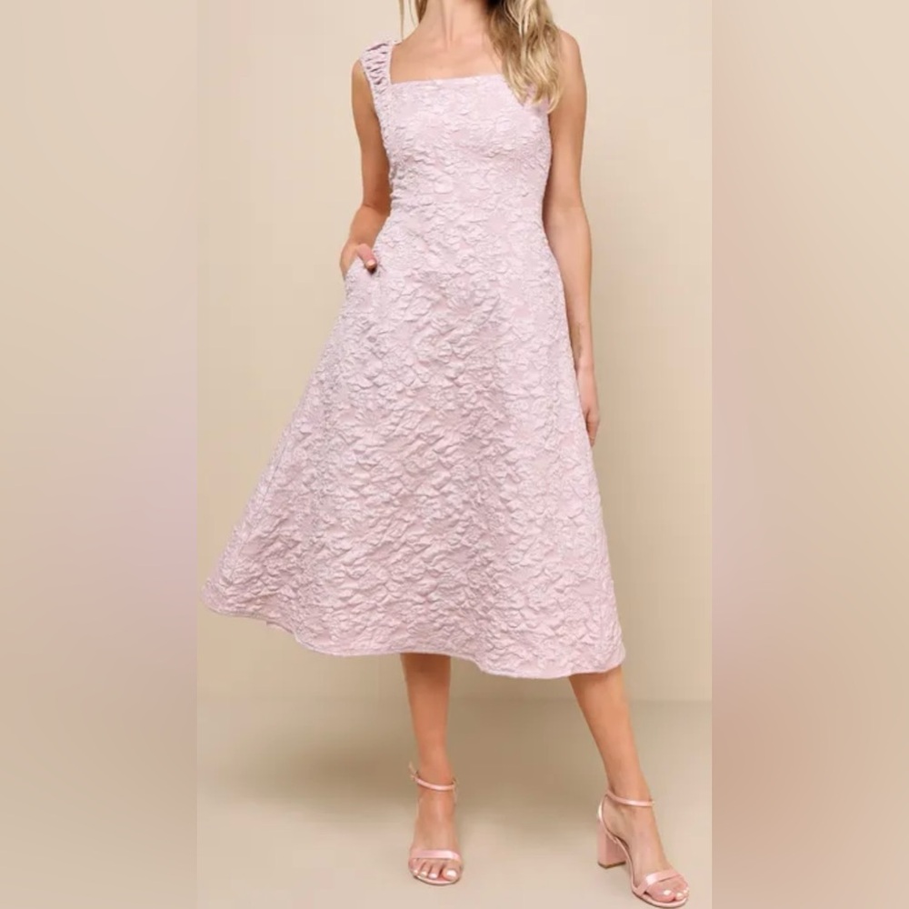 Lulus Springtime Aura Mauve Jacquard Lace-Up Midi Dress with Pockets. Size Large